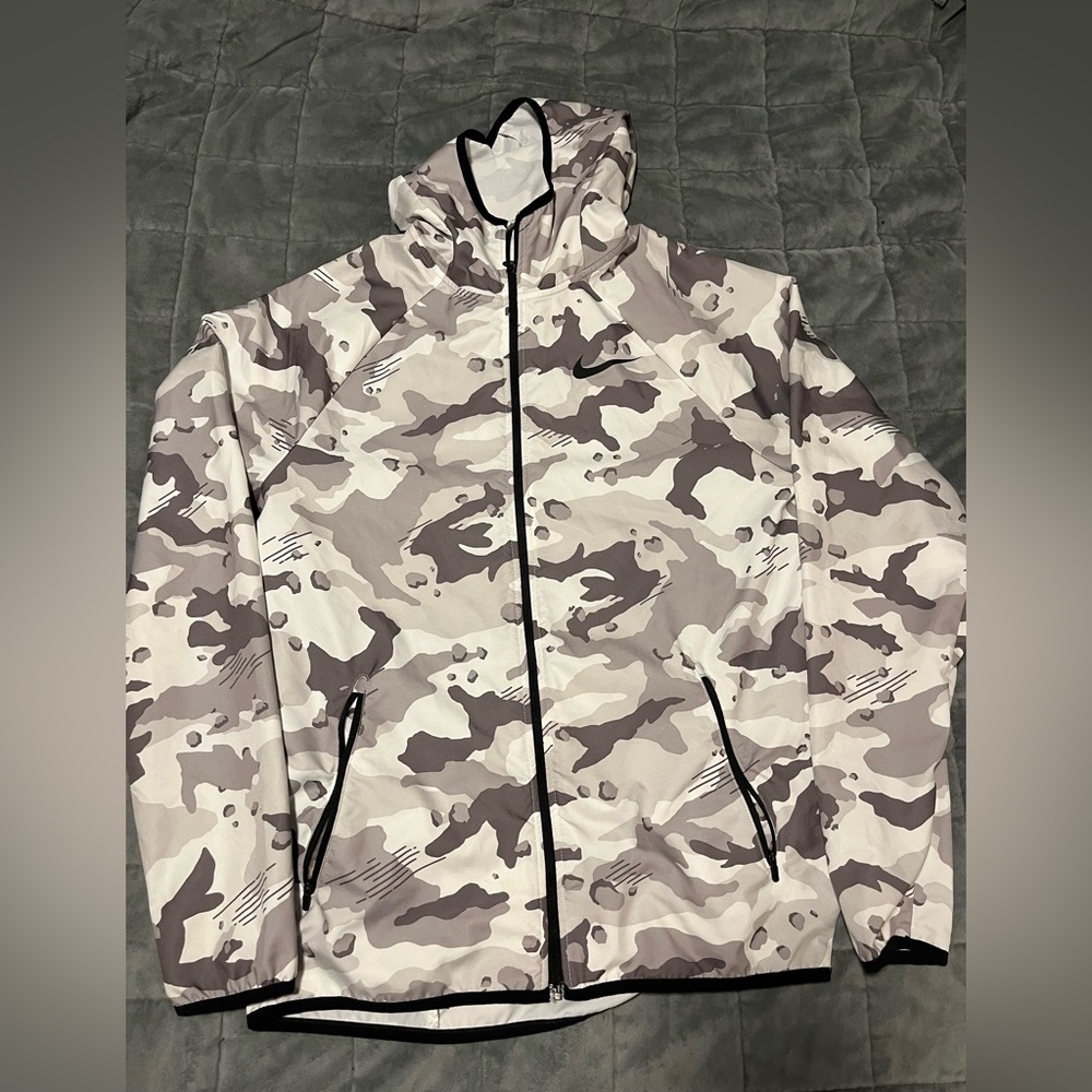 Men’s Nike Grey and White Camo Windbreaker